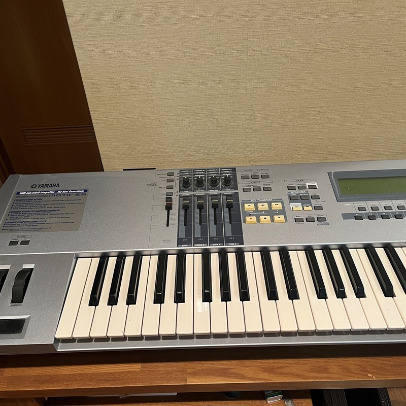 YAMAHA MOTIF ES7の画像